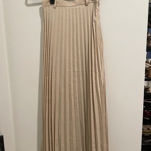 PLEATED MIDI BELTED SKIRT (PALE CREAM)